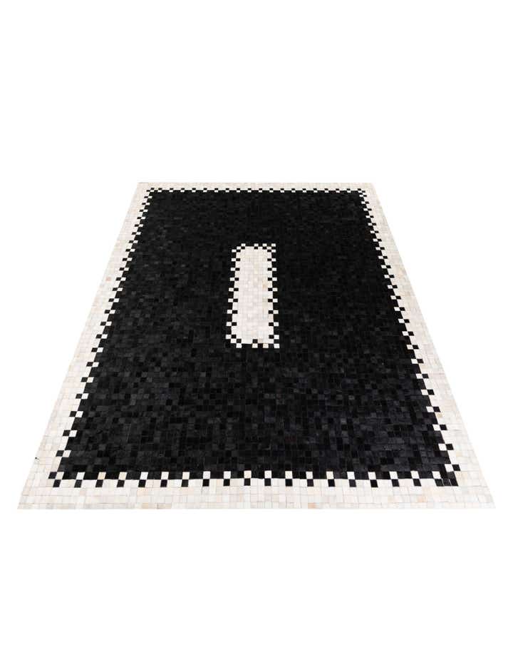 8' 1 x 10' Cowhide Stocks Rug