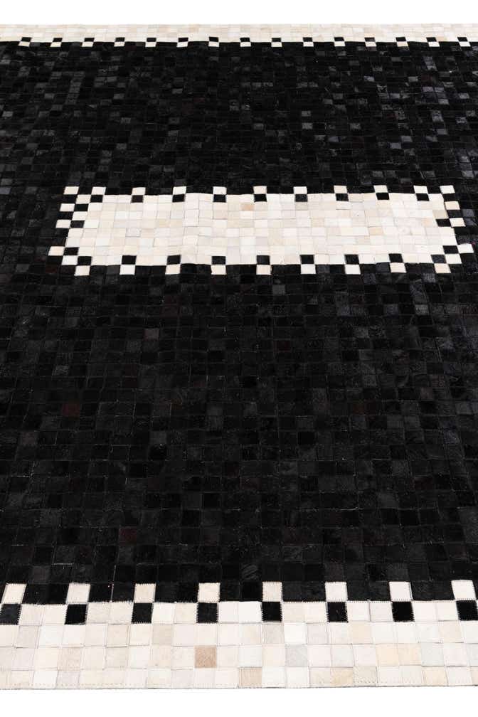 8' 1 x 10' Cowhide Stocks Rug