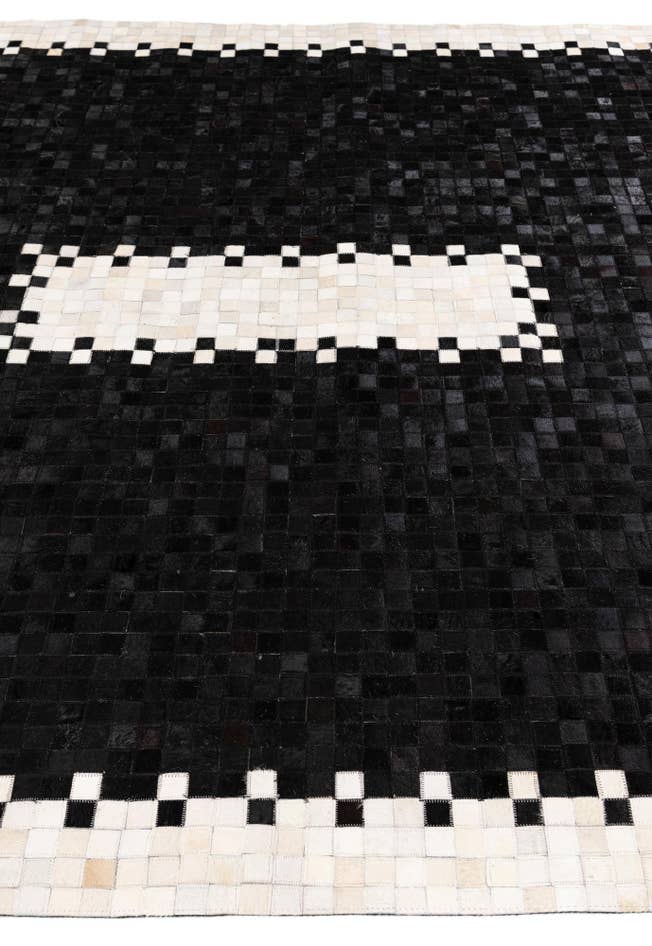 Detail image of 8' x 9' 9 Cowhide Stocks Rug