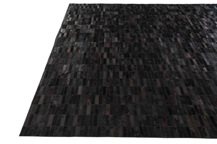 5' 11 x 9' Cowhide Stocks Rug