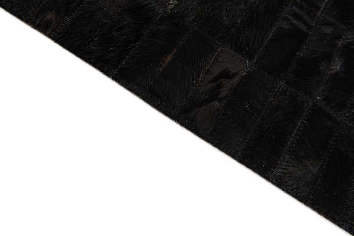 5' 11 x 9' Cowhide Stocks Rug