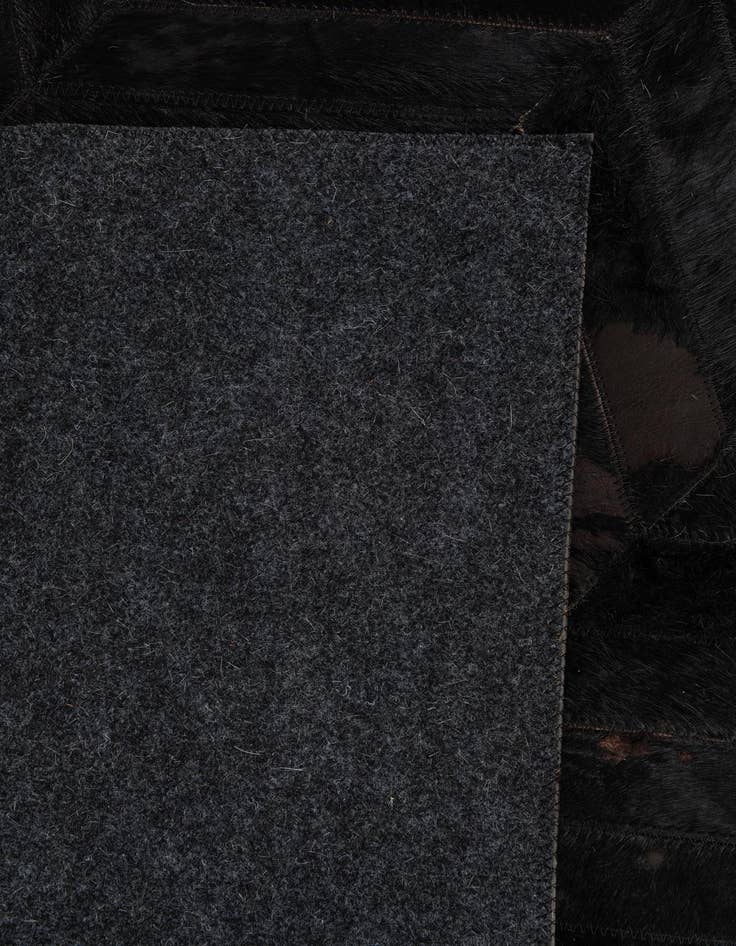 Detail image of 6' x 9' Cowhide Stocks Rug