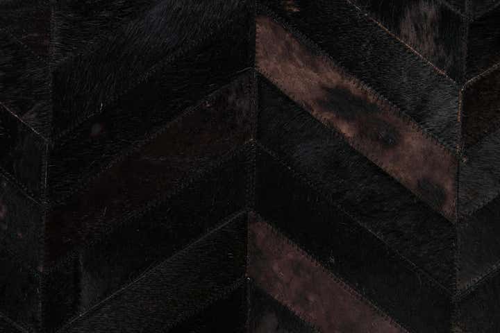 6' x 8' 10 Cowhide Stocks Rug