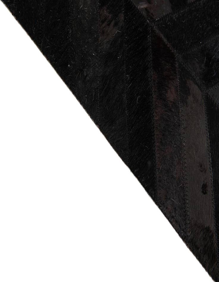 Detail image of 6' x 9' Cowhide Stocks Rug