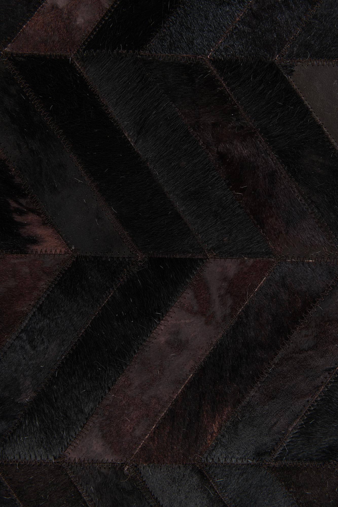 6' x 9' Cowhide Stocks Rug