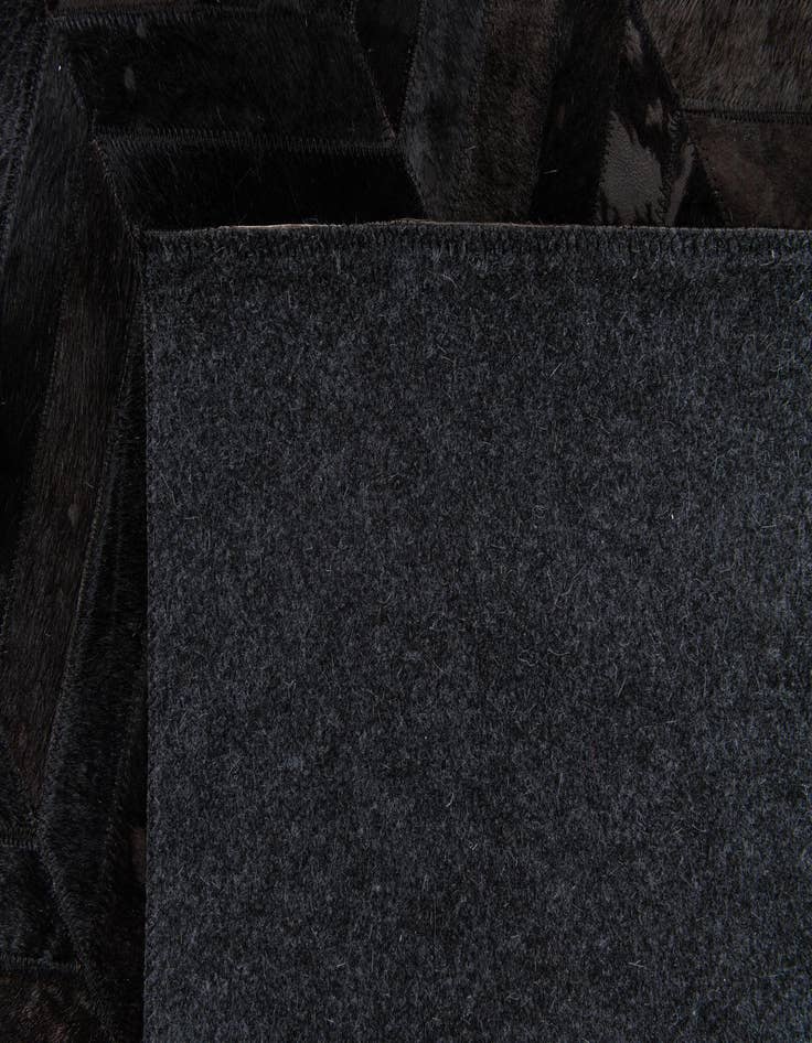 Detail image of 6' x 9' Cowhide Stocks Rug