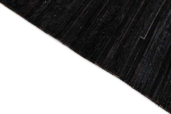 5' x 8' Cowhide Stocks Rug