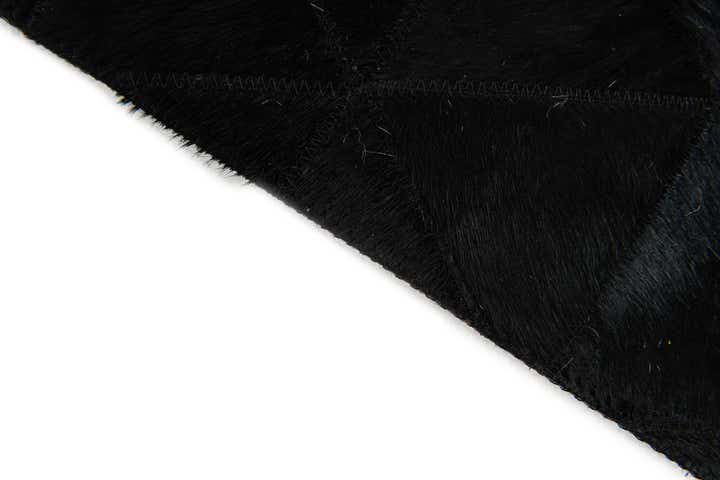 5' x 8' Cowhide Stocks Rug