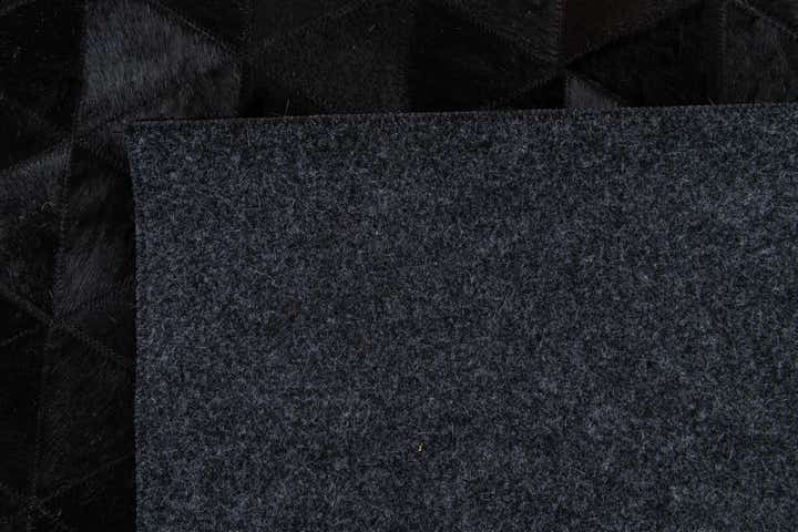 5' x 8' Cowhide Stocks Rug
