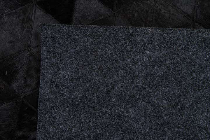 5' x 8' 1 Cowhide Stocks Rug