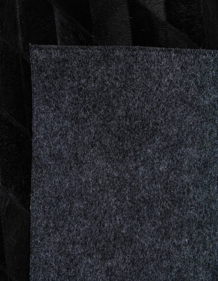 Detail image of 5' 7 x 7' 11 Cowhide Stocks Rug