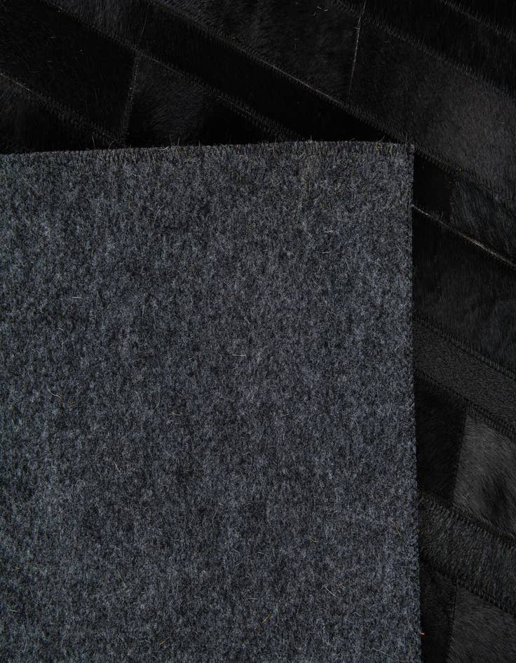 Detail image of 5' x 8' 1 Cowhide Stocks Rug