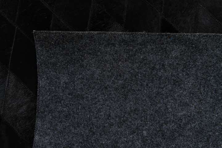 5' 1 x 8' Cowhide Stocks Rug