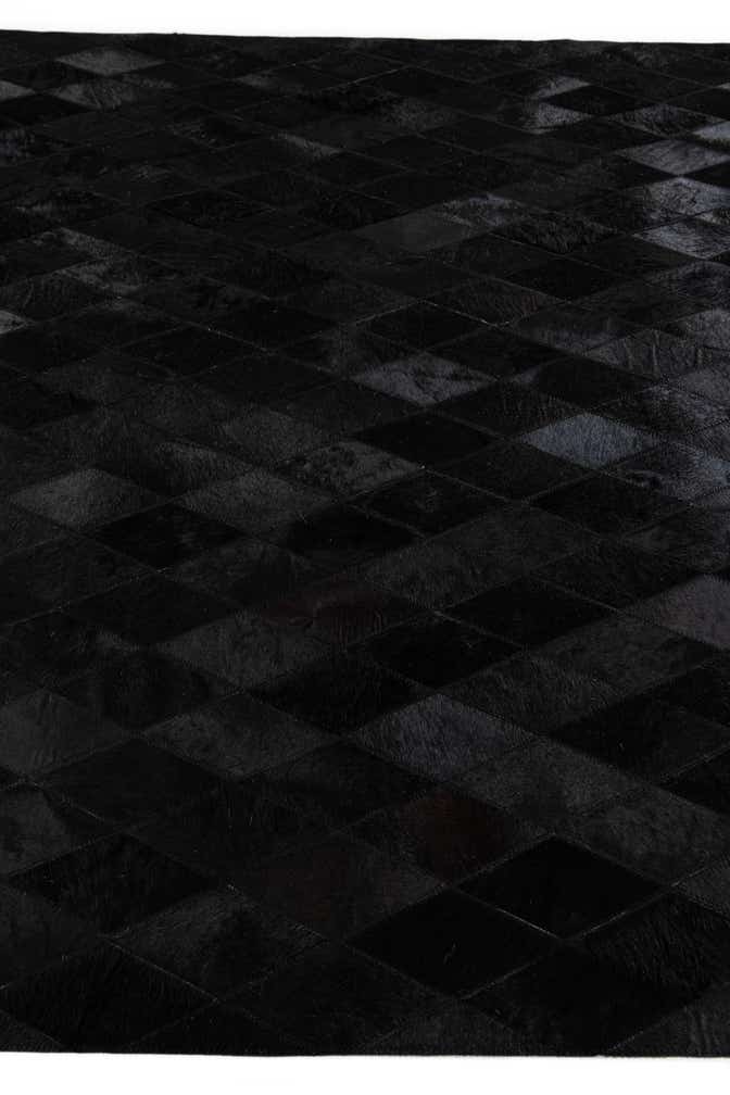 5' 1 x 8' Cowhide Stocks Rug