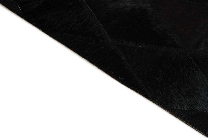 5' 1 x 8' Cowhide Stocks Rug