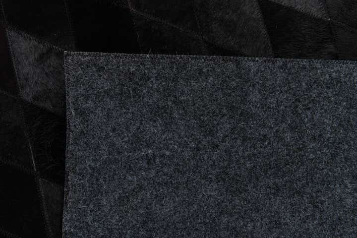 5' 1 x 8' Cowhide Stocks Rug