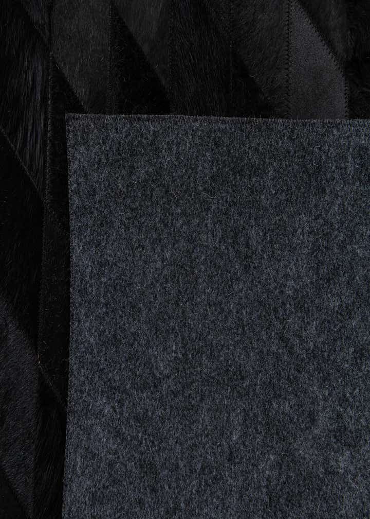 5' 2 x 8' Cowhide Stocks Rug