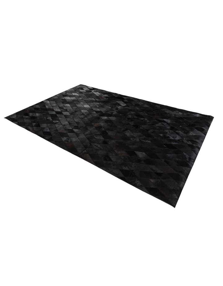 5' 2 x 8' Cowhide Stocks Rug