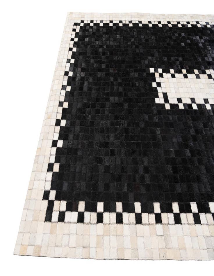 Detail image of 5' 2 x 7' 11 Cowhide Stocks Rug