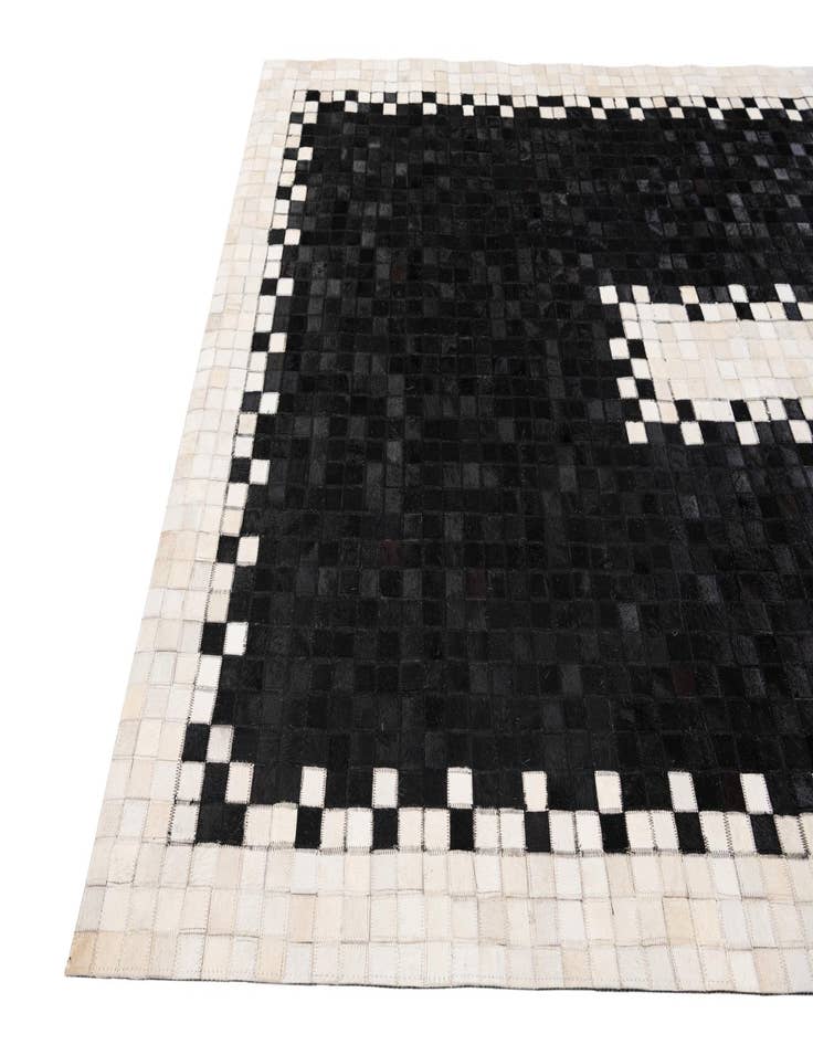 Detail image of 5' 1 x 7' 11 Cowhide Stocks Rug