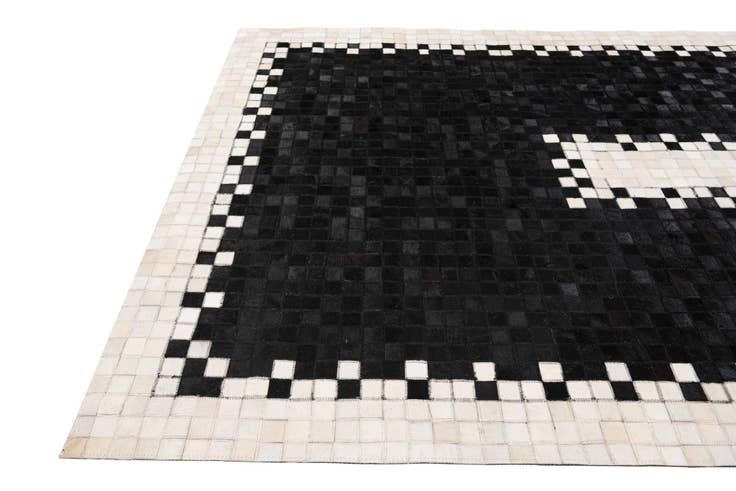 Detail image of 5' 1 x 7' 11 Cowhide Stocks Rug