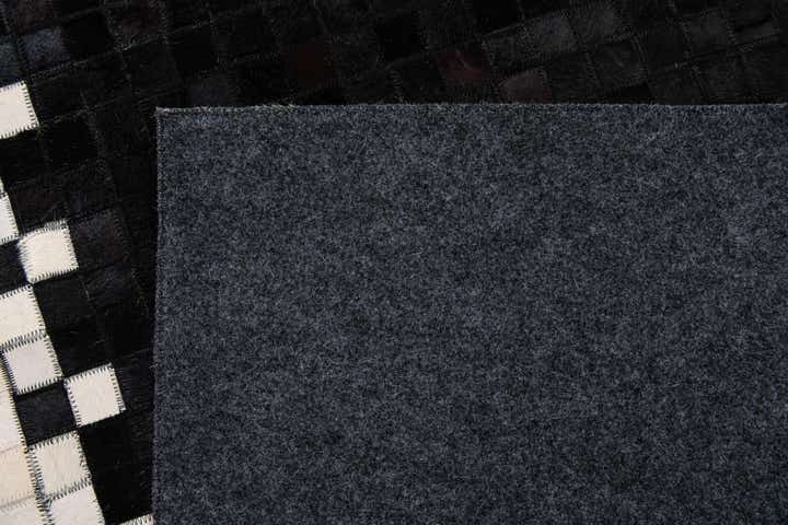 5' 1 x 7' 11 Cowhide Stocks Rug