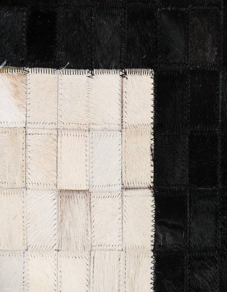 Detail image of 5' x 8' Cowhide Stocks Rug