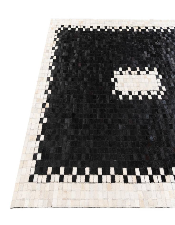 Detail image of 5' 1 x 7' 10 Cowhide Stocks Rug