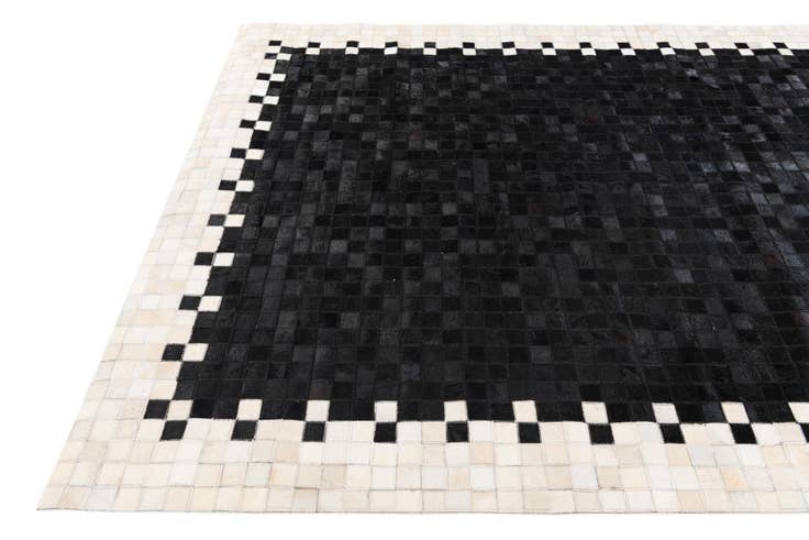 Detail image of 150cm x 235cm Cowhide Stocks Rug