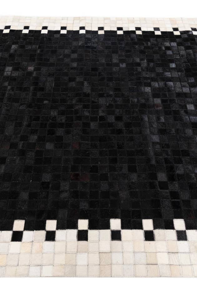 Detail image of 150cm x 235cm Cowhide Stocks Rug