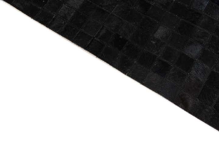 5' x 8' Cowhide Stocks Rug