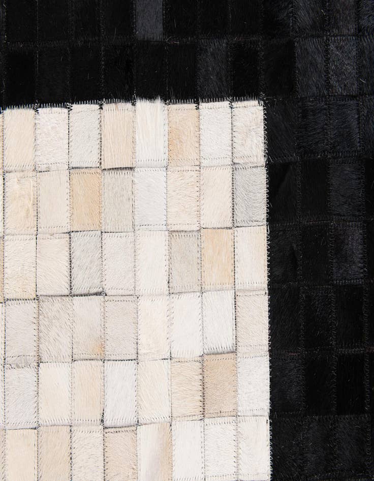 Detail image of 5' x 8' Cowhide Stocks Rug