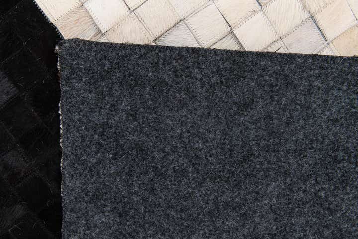 5' x 8' Cowhide Stocks Rug