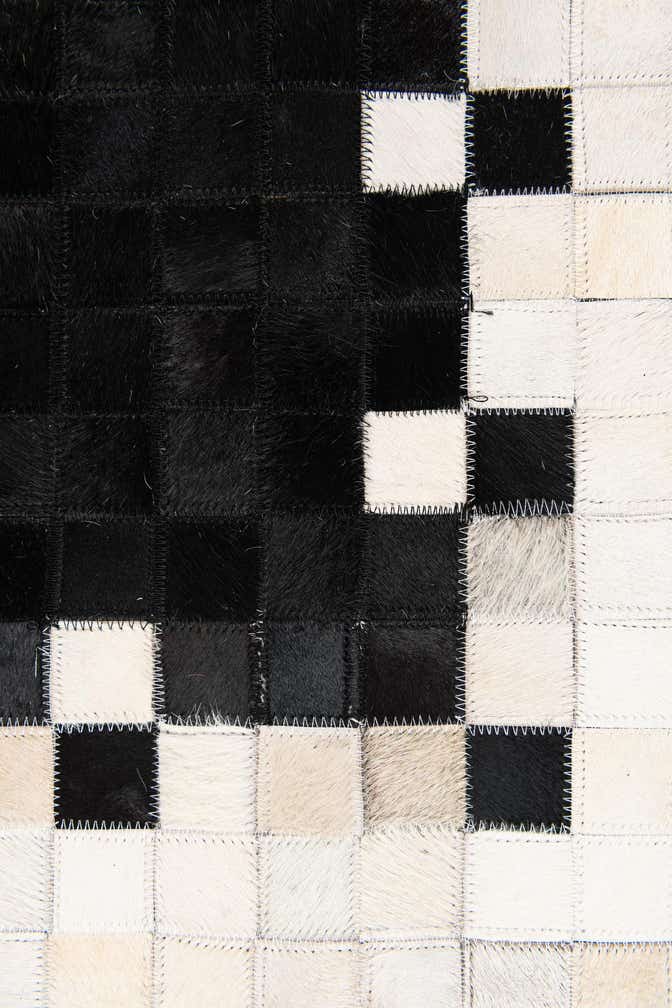 5' x 7' 10 Cowhide Stocks Rug