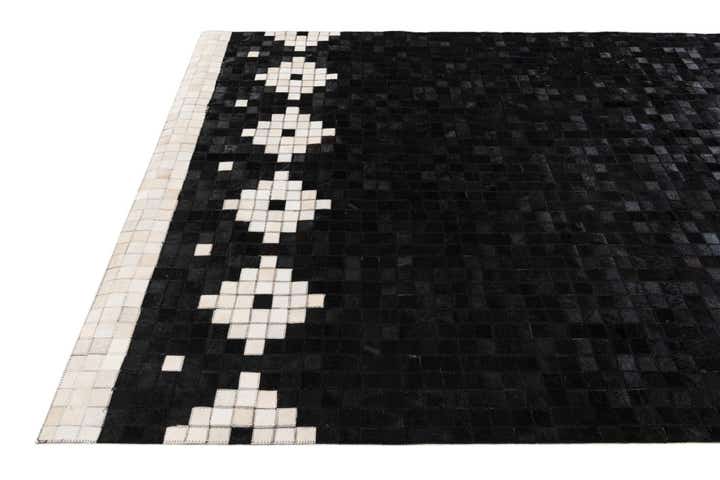 5' 2 x 8' Cowhide Stocks Rug