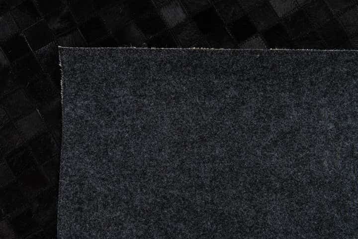 5' 2 x 8' Cowhide Stocks Rug