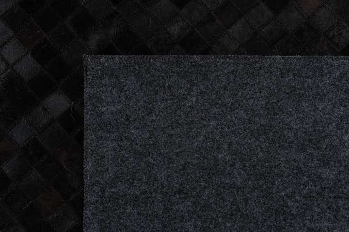 5' 2 x 8' Cowhide Stocks Rug