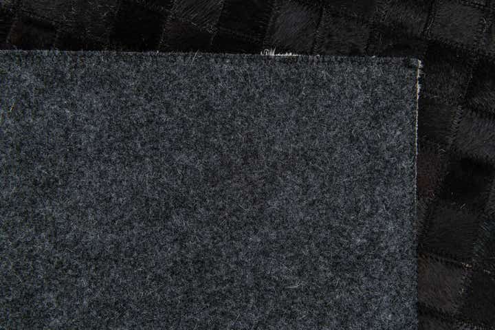 5' 1 x 8' Cowhide Stocks Rug