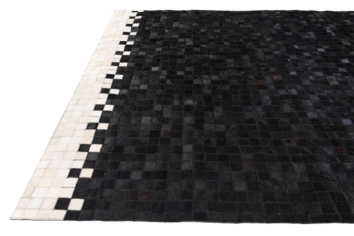 5' 2 x 8' Cowhide Stocks Rug
