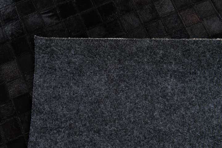 5' 2 x 8' Cowhide Stocks Rug