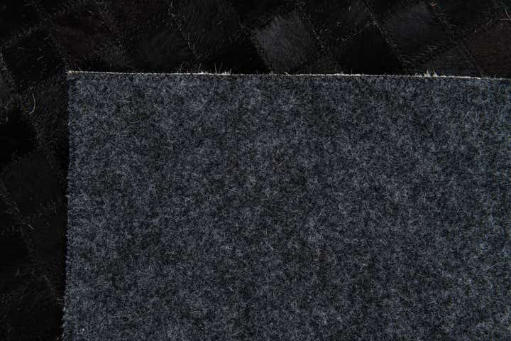 5' x 8' Cowhide Stocks Rug