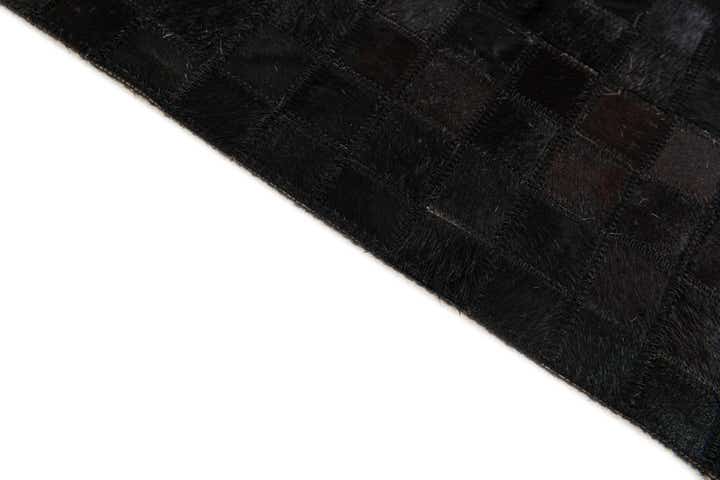 5' 1 x 8' 1 Cowhide Stocks Rug