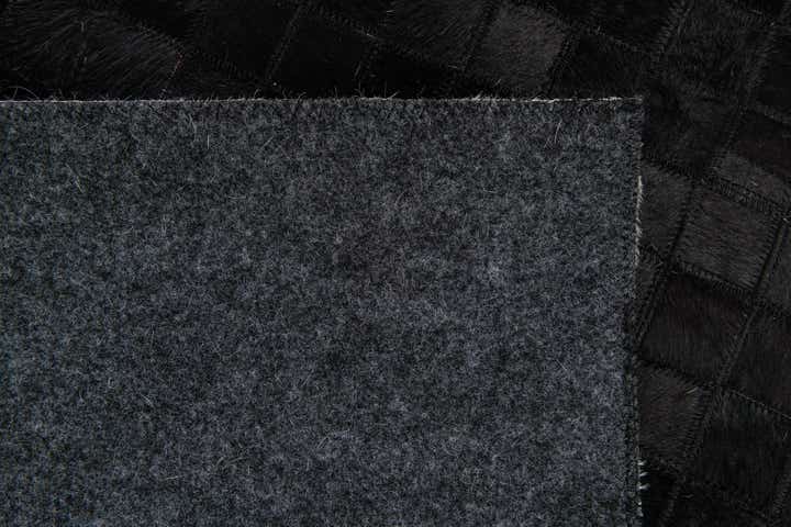 5' x 8' Cowhide Stocks Rug