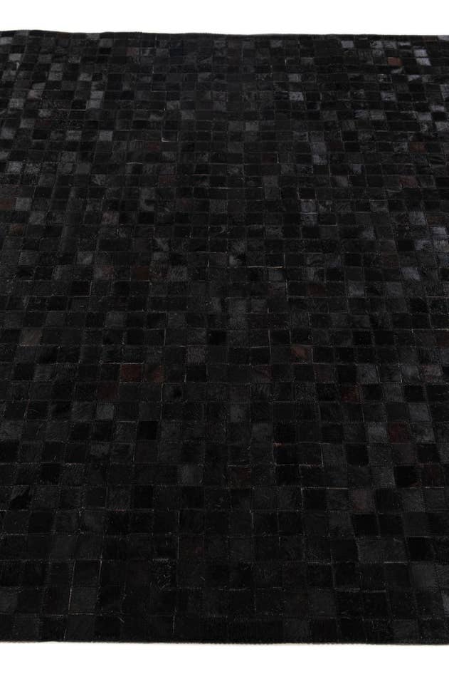 Detail image of 5' x 7' 11 Cowhide Stocks Rug