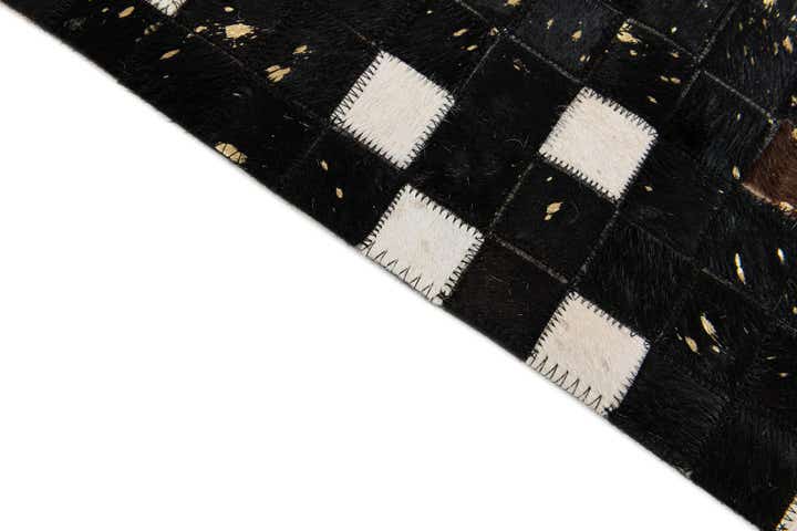 5' 1 x 7' 11 Cowhide Stocks Rug