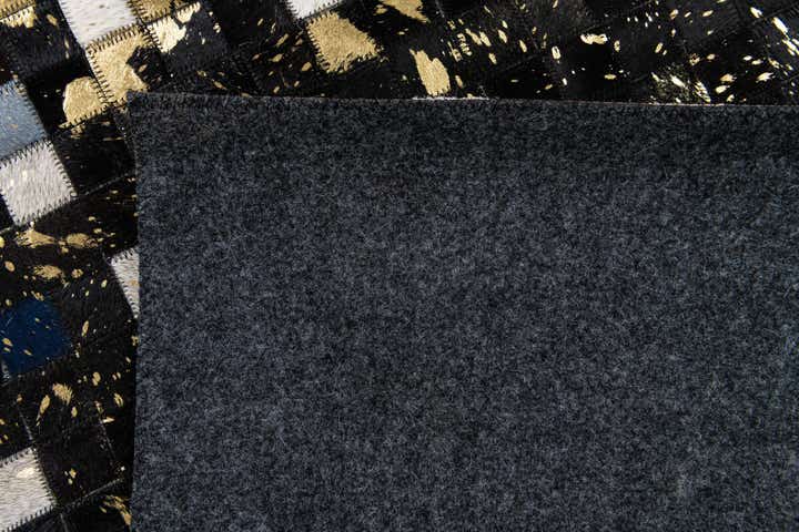 5' 1 x 7' 11 Cowhide Stocks Rug