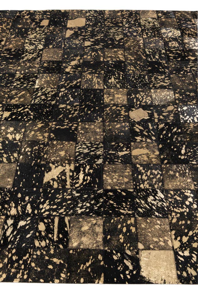 Detail image of 5' x 8' Cowhide Stocks Rug