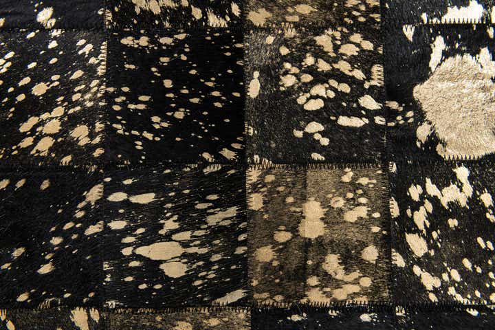 5' x 8' Cowhide Stocks Rug
