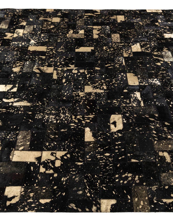 Detail image of 5' x 7' 11 Cowhide Stocks Rug