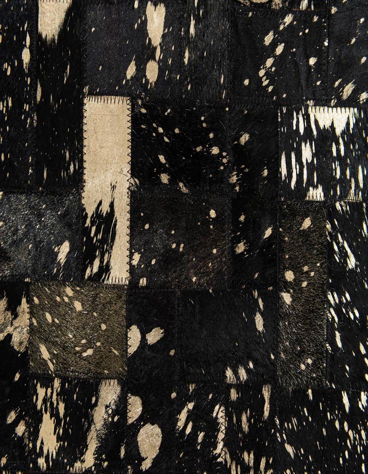 Detail image of 5' x 7' 11 Cowhide Stocks Rug
